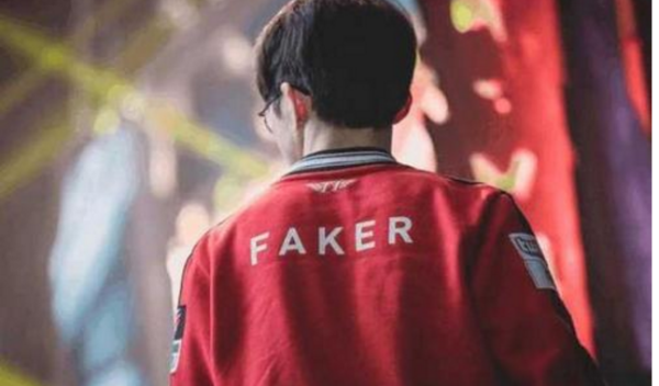 ropz ： “人们看着我像我是 s1mple 、 ZywOo 或 Donk ，但我不是”